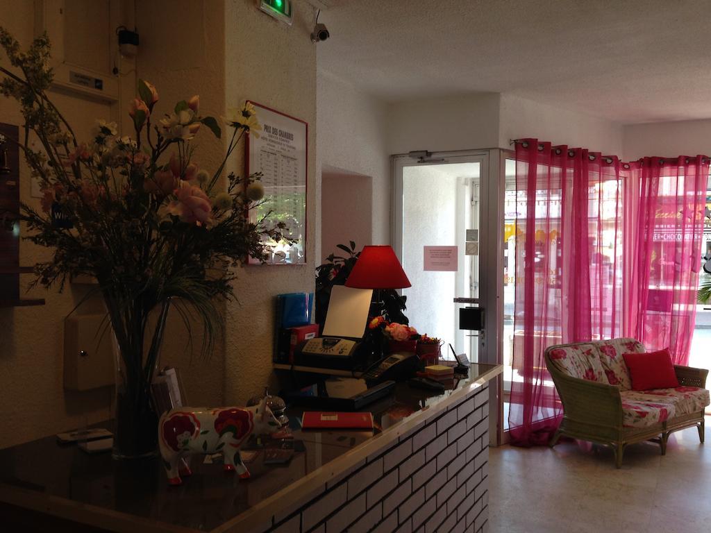 Hotel De La Poste Douvaine Bagian luar foto
