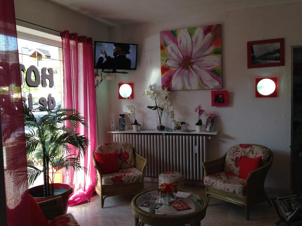 Hotel De La Poste Douvaine Bagian luar foto