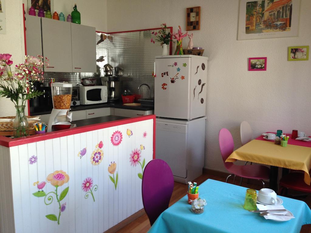 Hotel De La Poste Douvaine Bagian luar foto